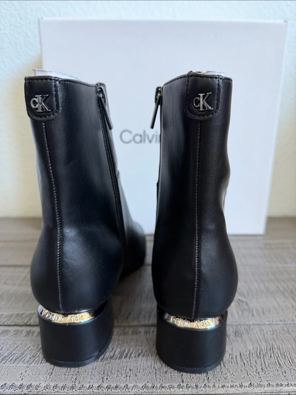 Calvin Klein chic stylish