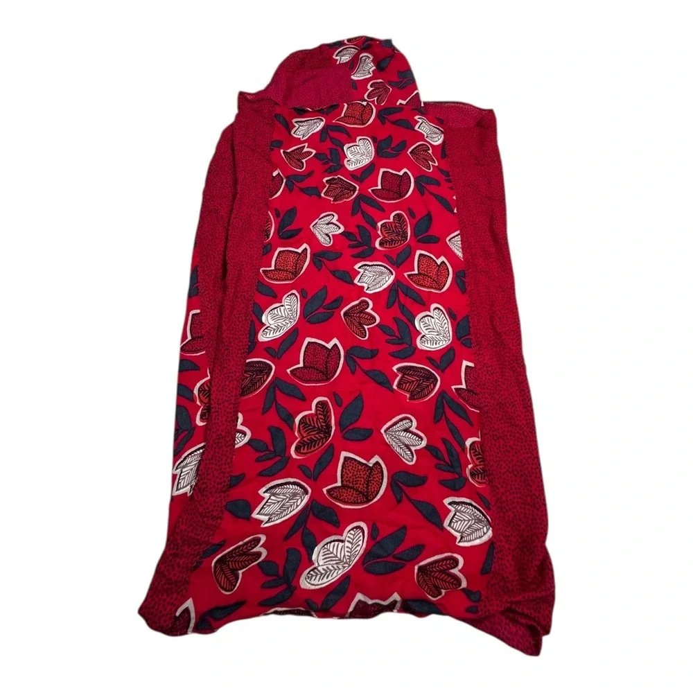 Ann Taylor Loft Women's Red Floral Print Shaw Scarf One Size‎