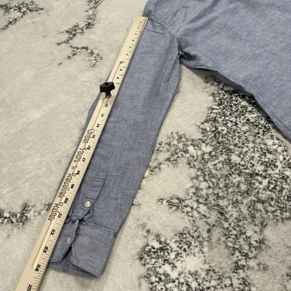 Banana Republic neckline choice stylish