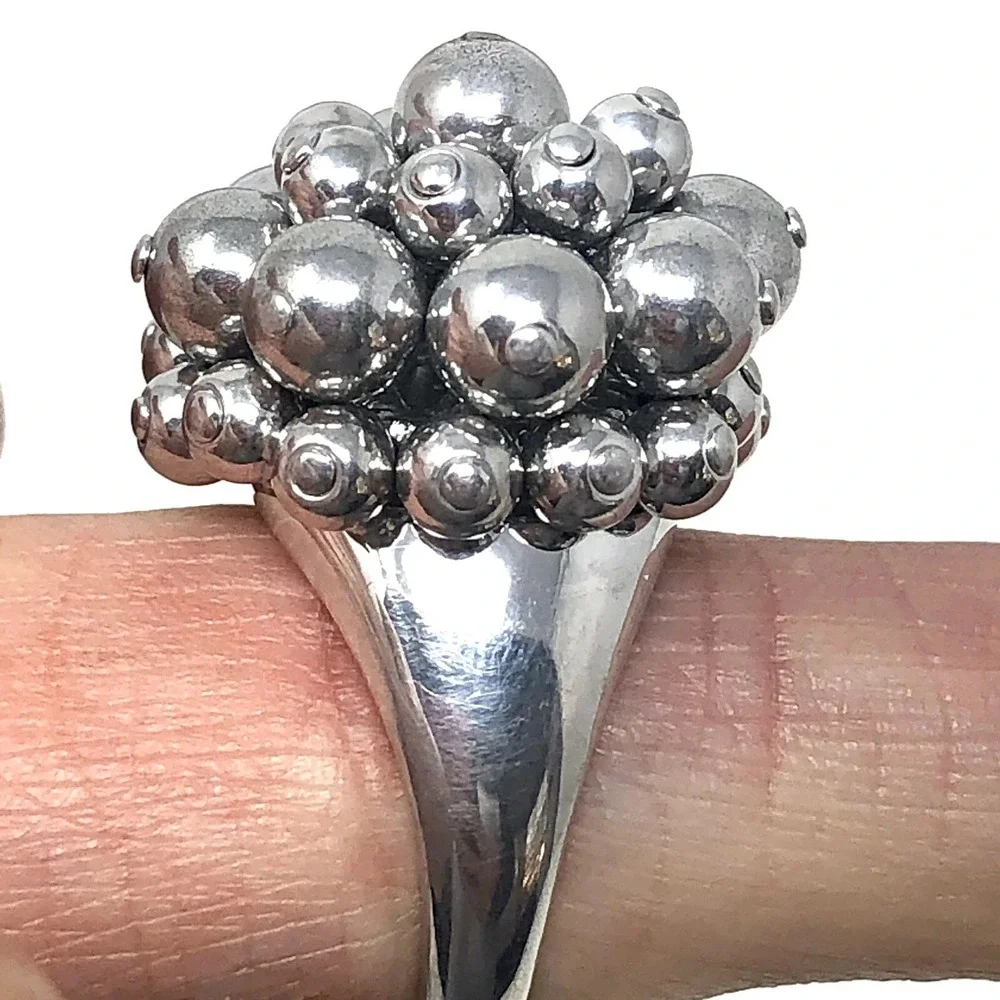 Bubbles Beads Cluster Ring Band Sz 7 Aluminum Arthur Court Signed Jewelry