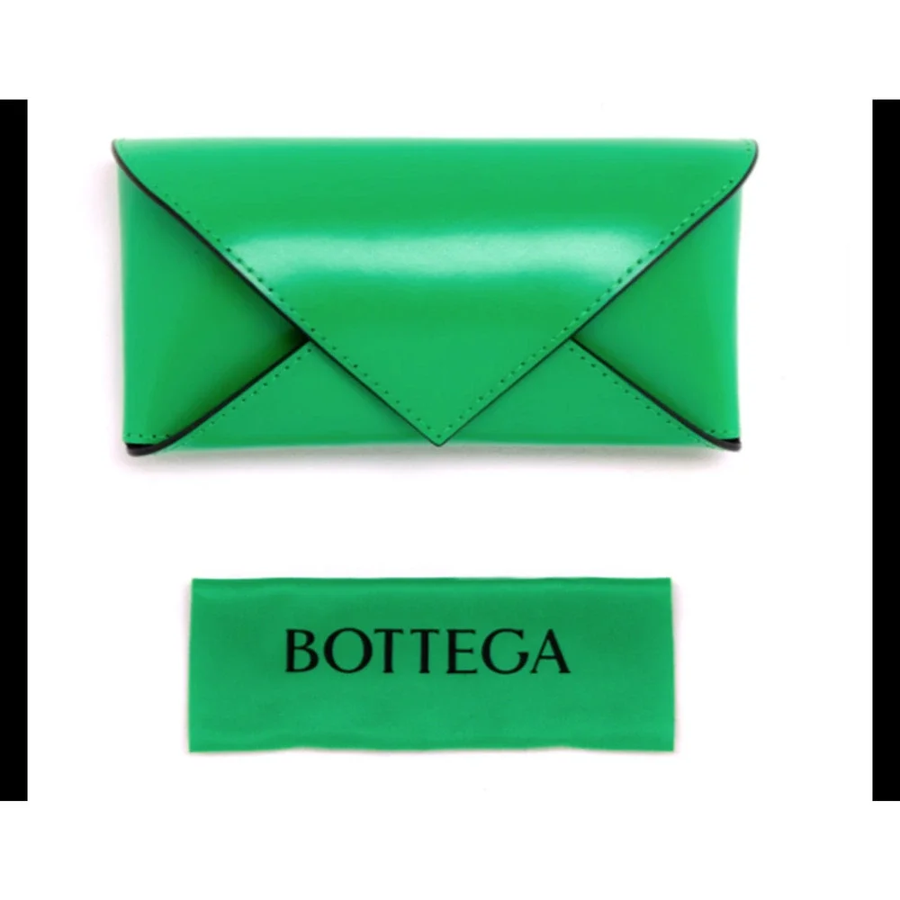 Bottega Veneta color eye