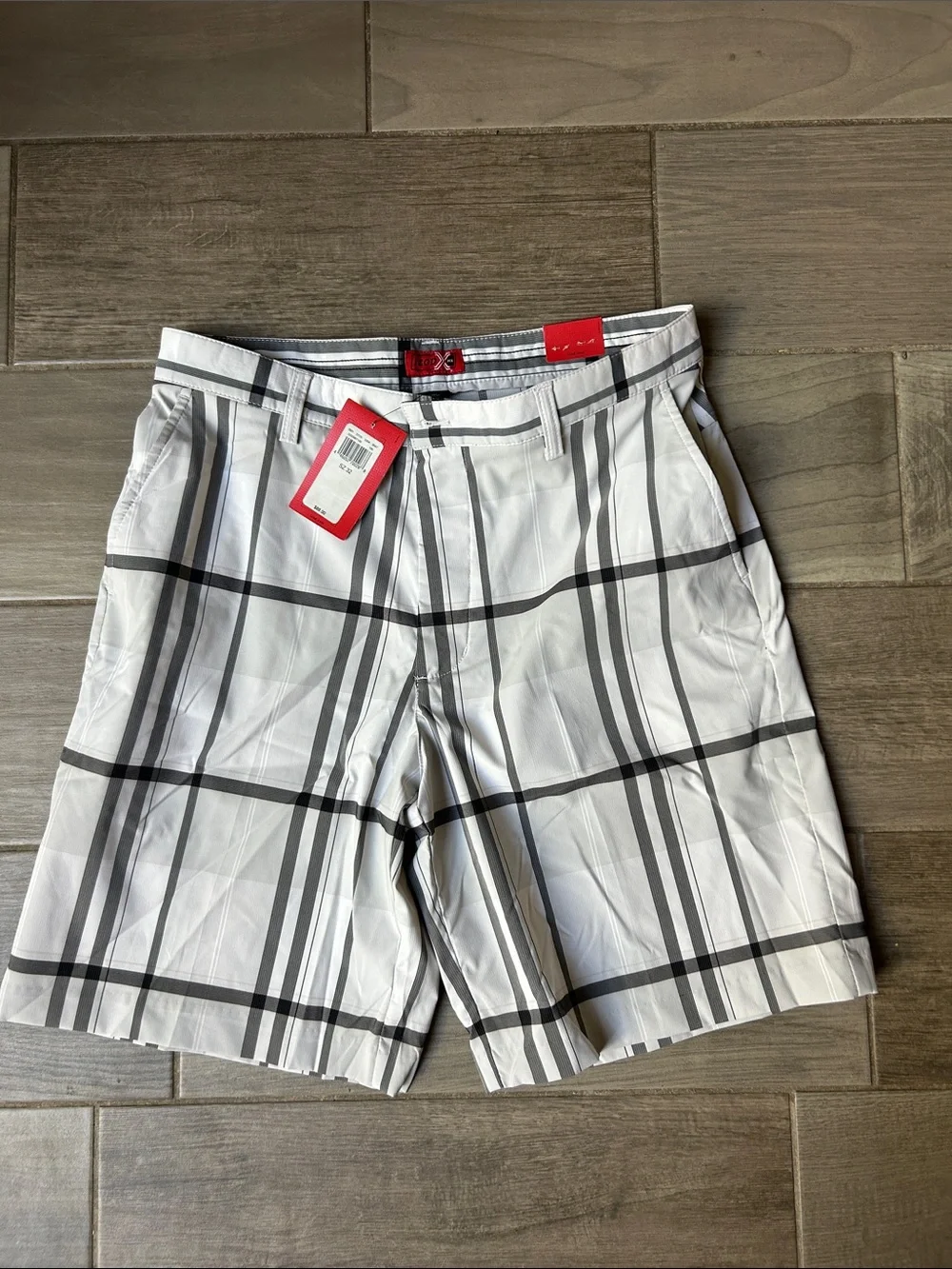 Men's White & Gray Plaid Golf Shorts