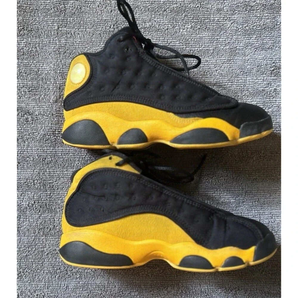 Nike Air Jordan Retro 13 Carmelo Black Yellow Kids Size 1.5Y 414575-035