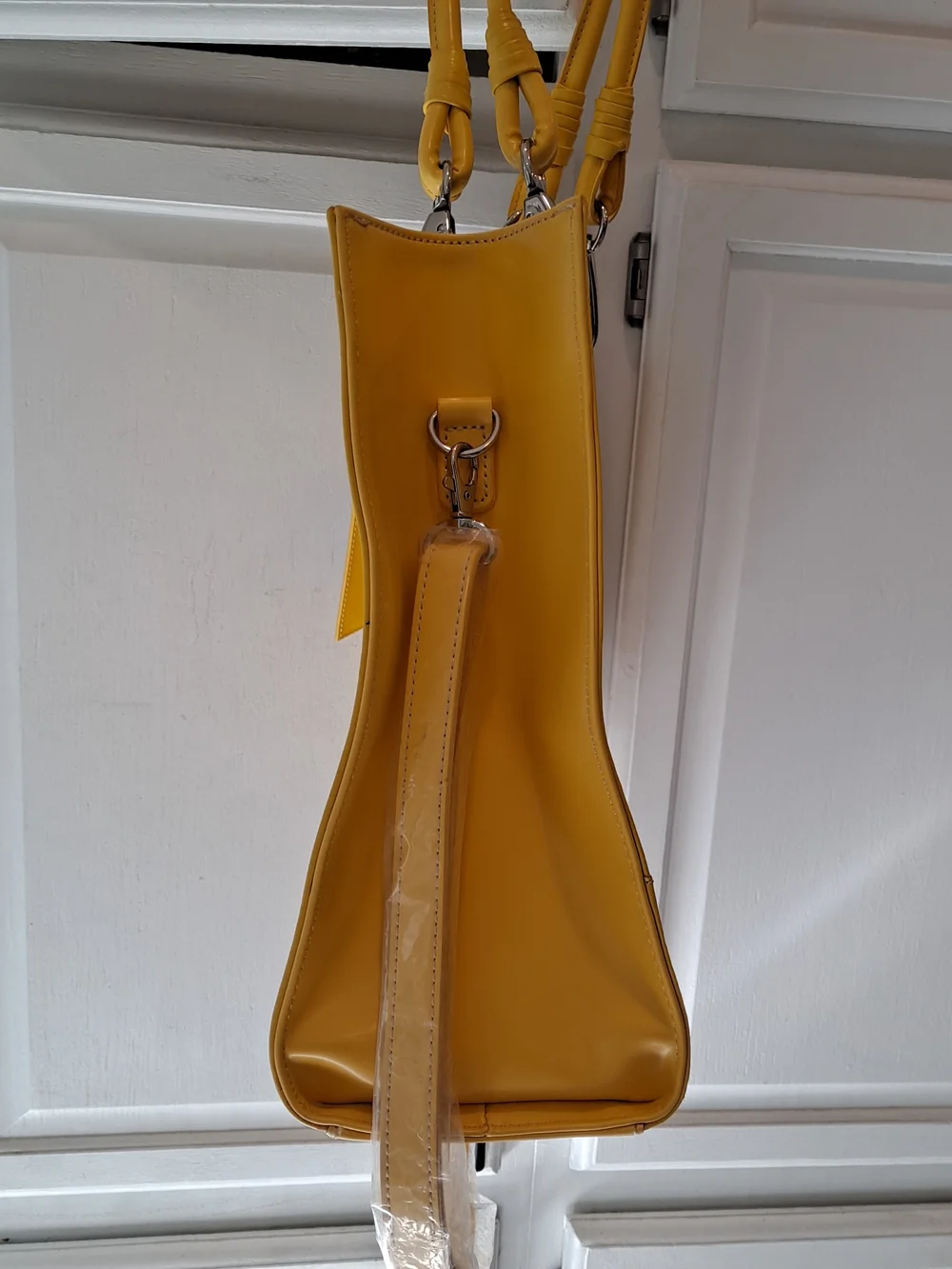 Wilsons Leather tag shoulder slip