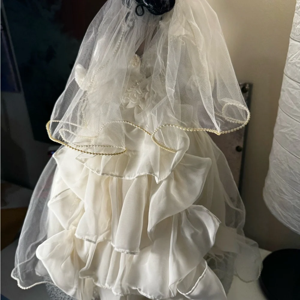 The Bradford Exchange elegant white