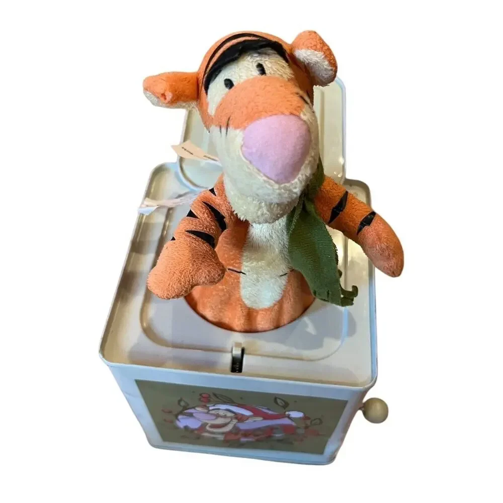 Rare 2010 Gemmy Disney Winnie the Pooh Tigger Jack in the Box Christmas