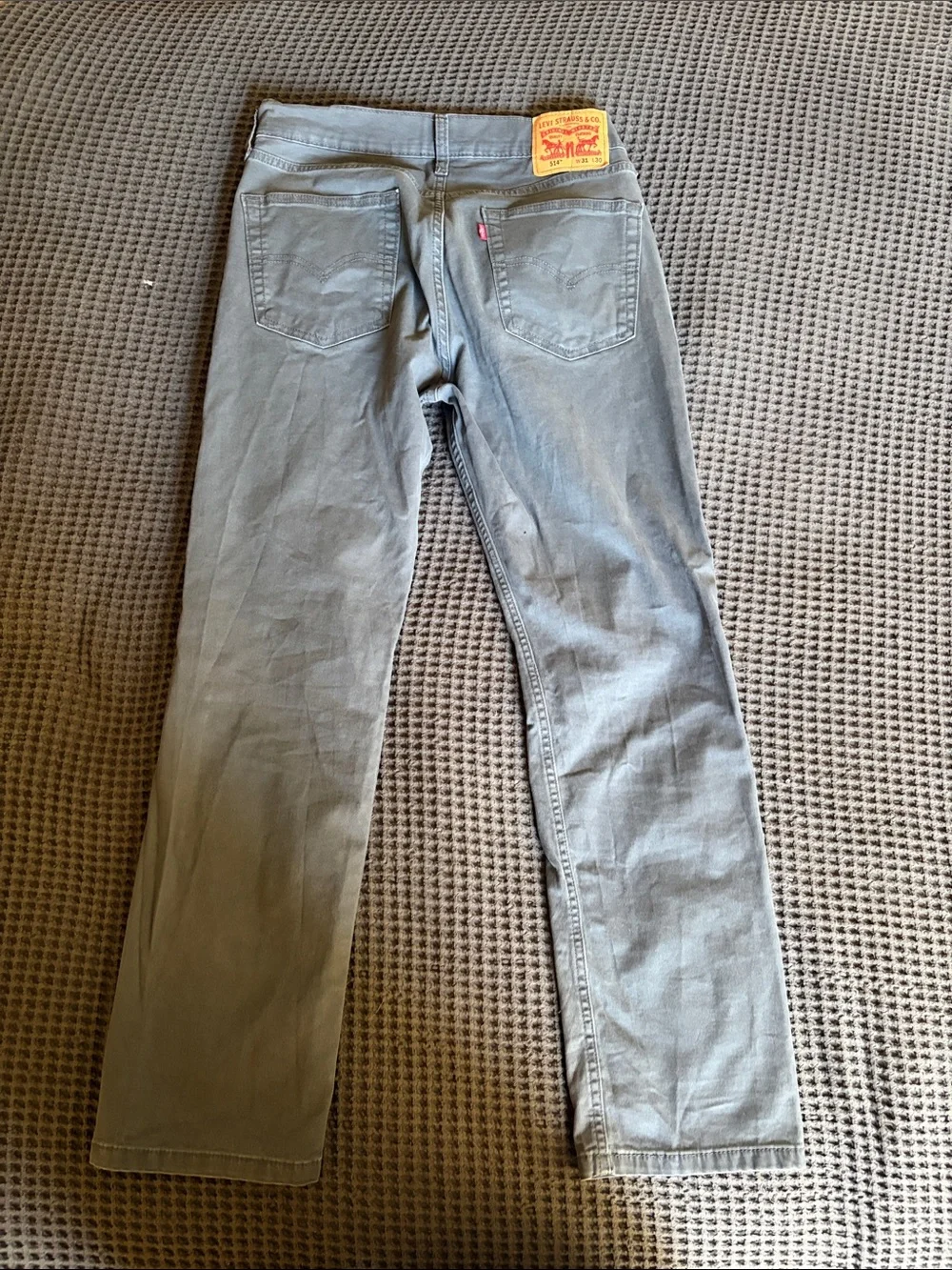 Levi's Men 514 31x30 Straight Leg Jeans in Light navy blue chino pants