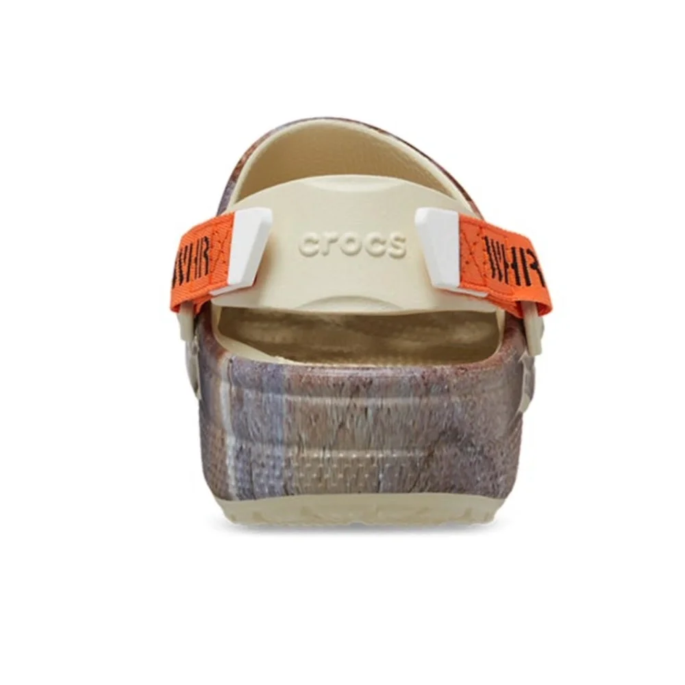CROCS staple its