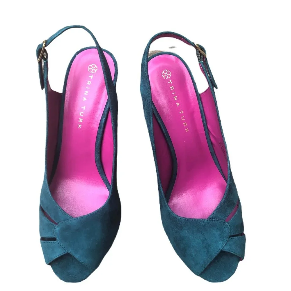 Trina Turk adjustable strap stunning