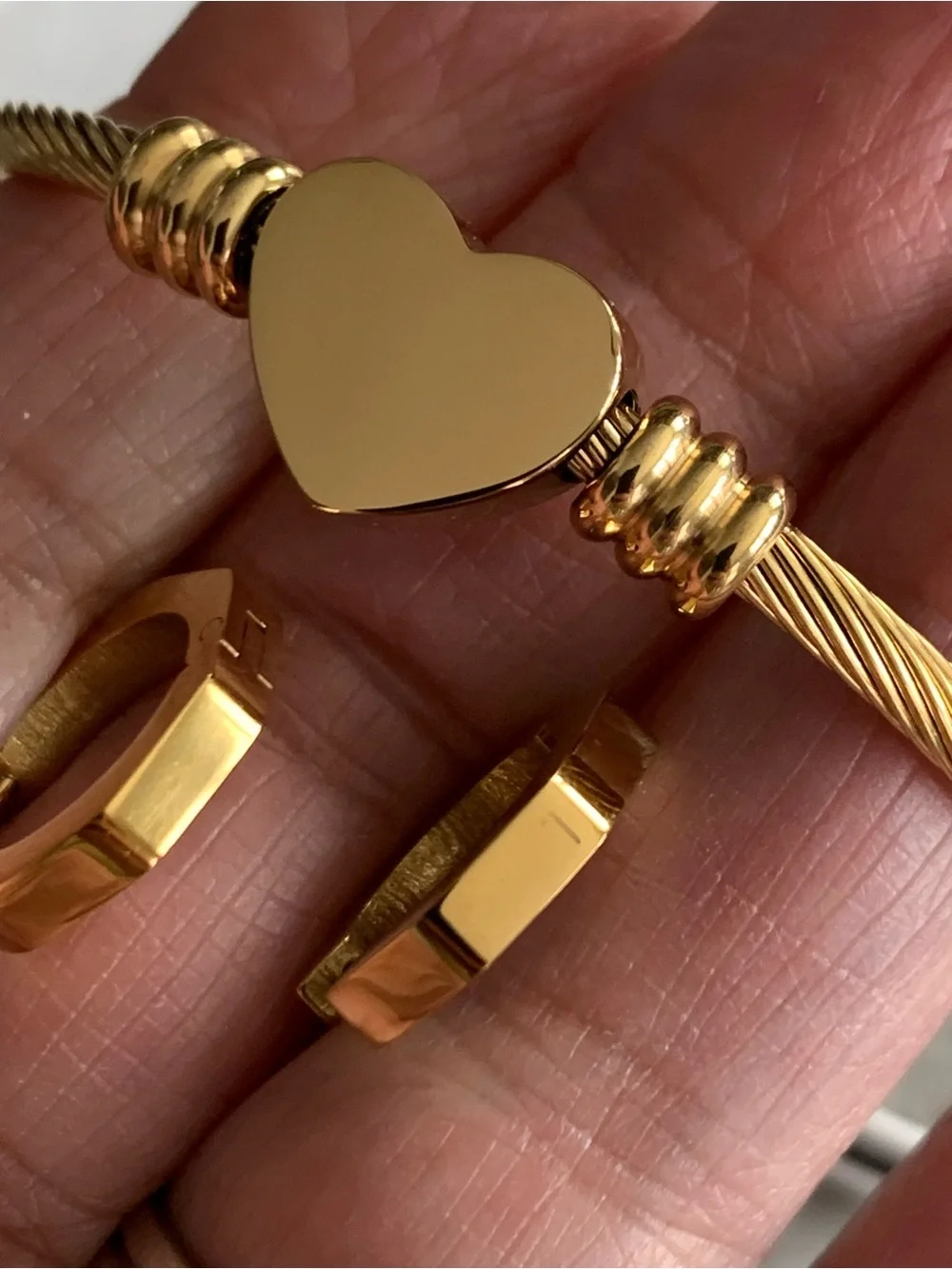 Beautiful gold filled heart bracelet and huggy hoop earrings NEW NEVER WORN