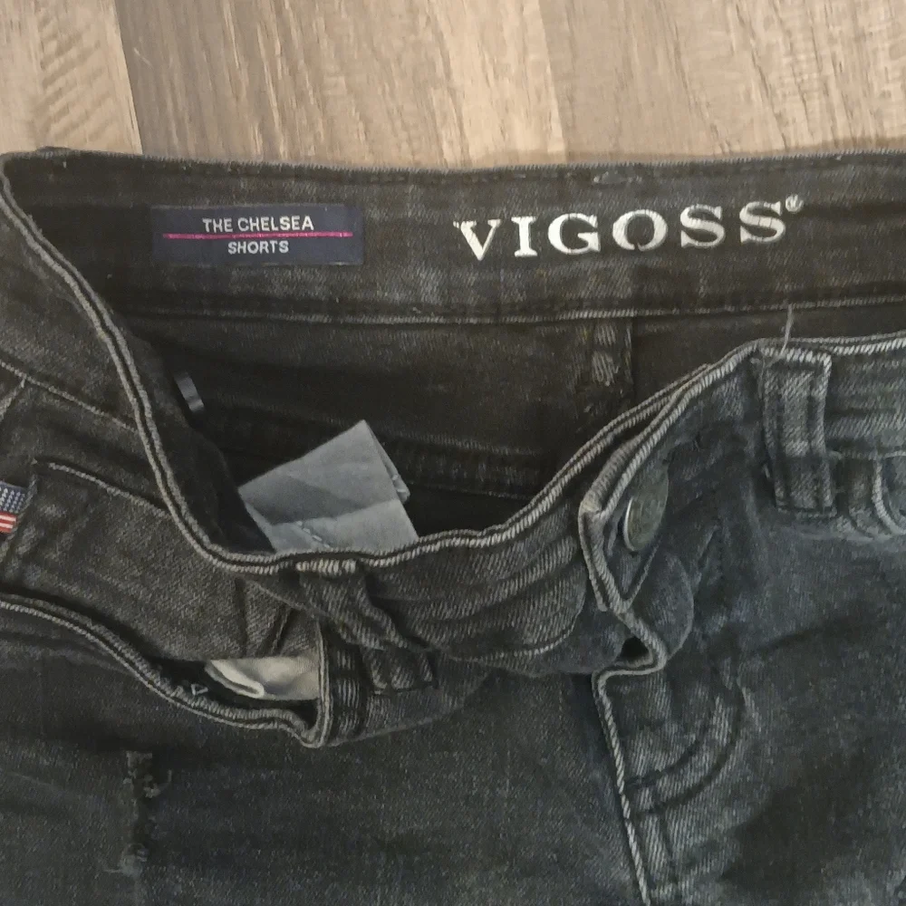 Vigoss 𝘛𝘦𝘦 𝘱𝘰𝘤𝘬𝘦𝘵𝘴
