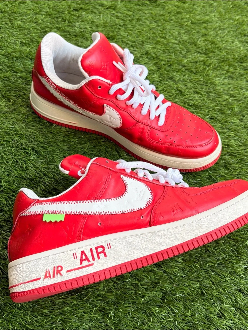 Nike bold red