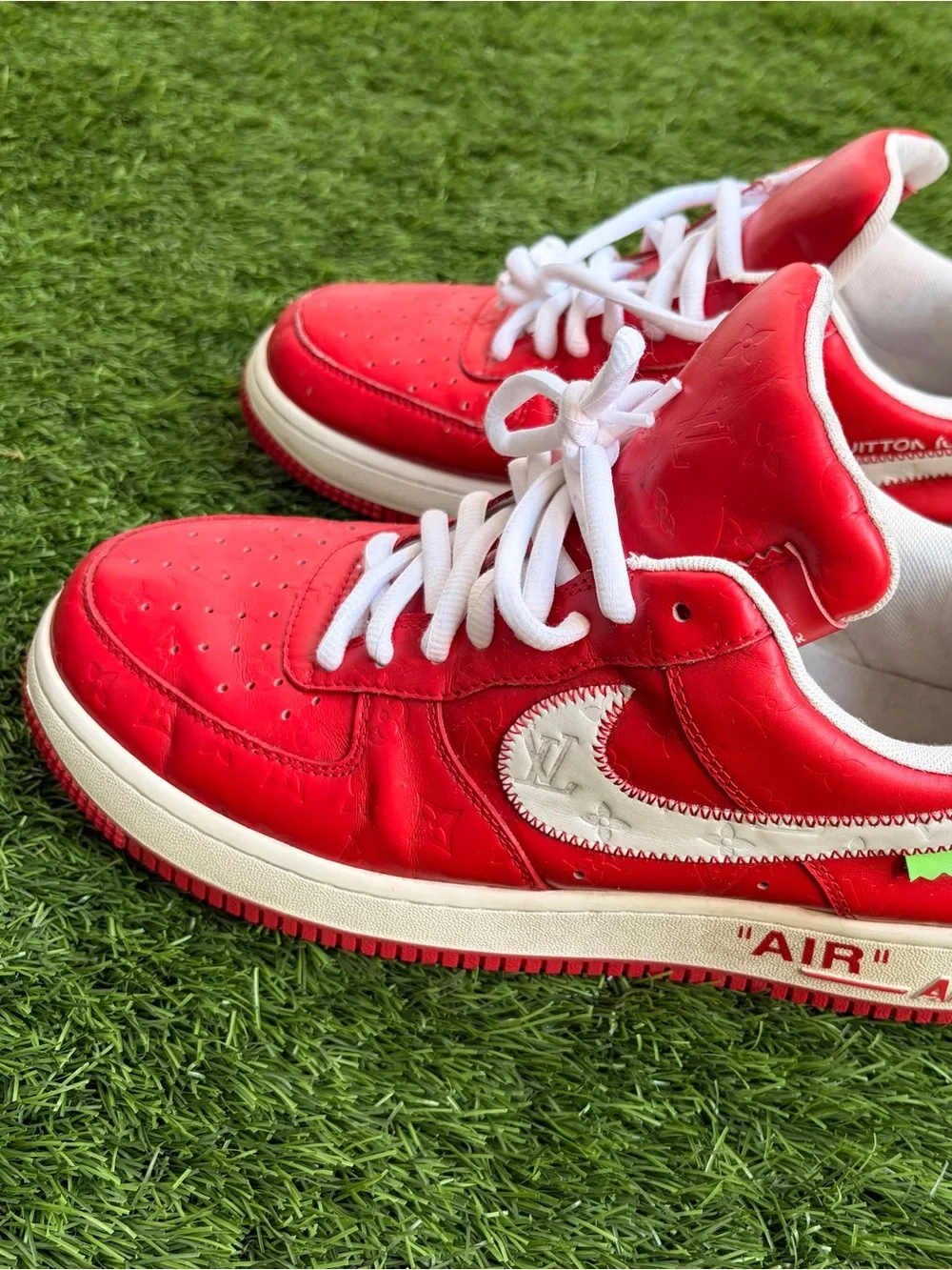 Nike bold red