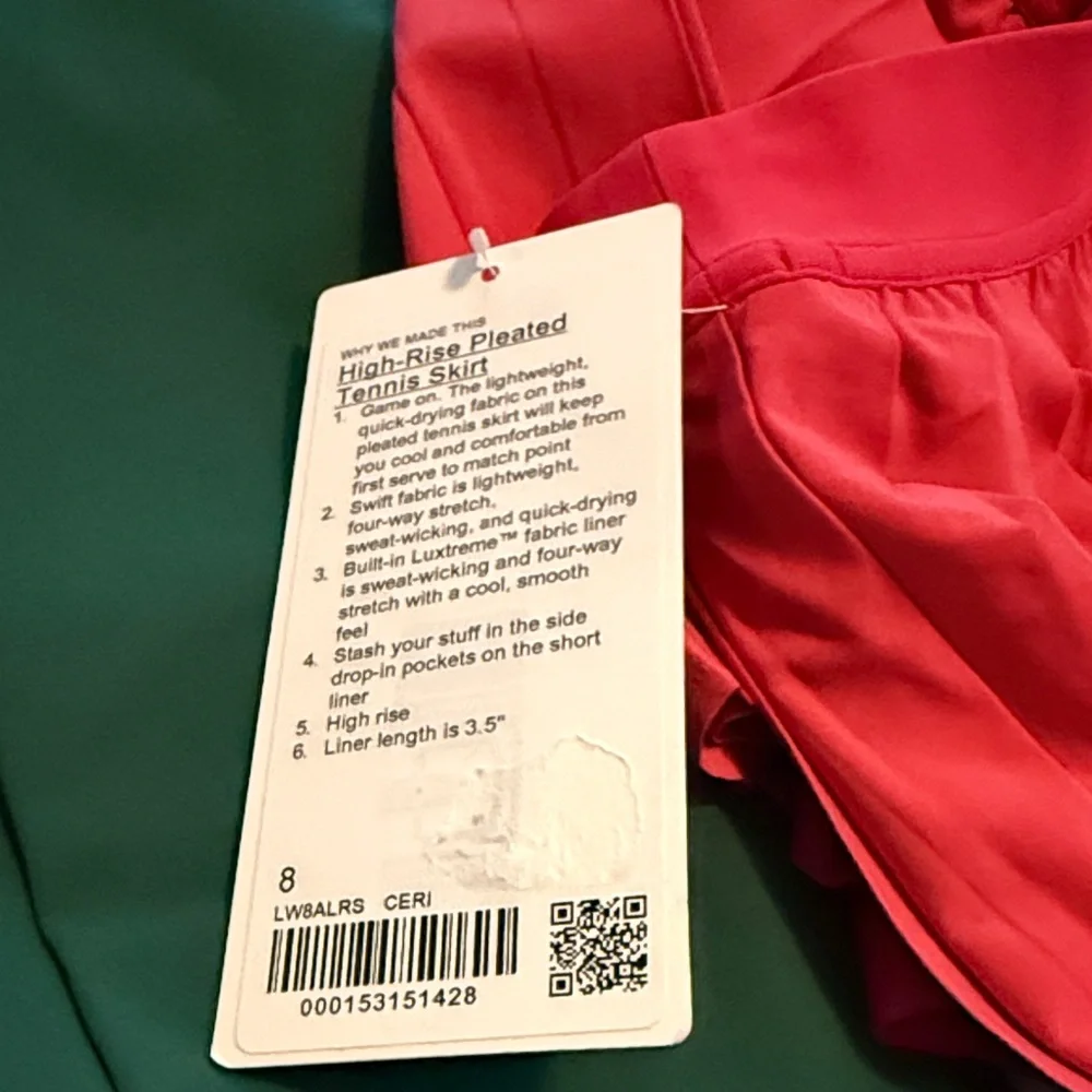lululemon athletica lightweight pleated