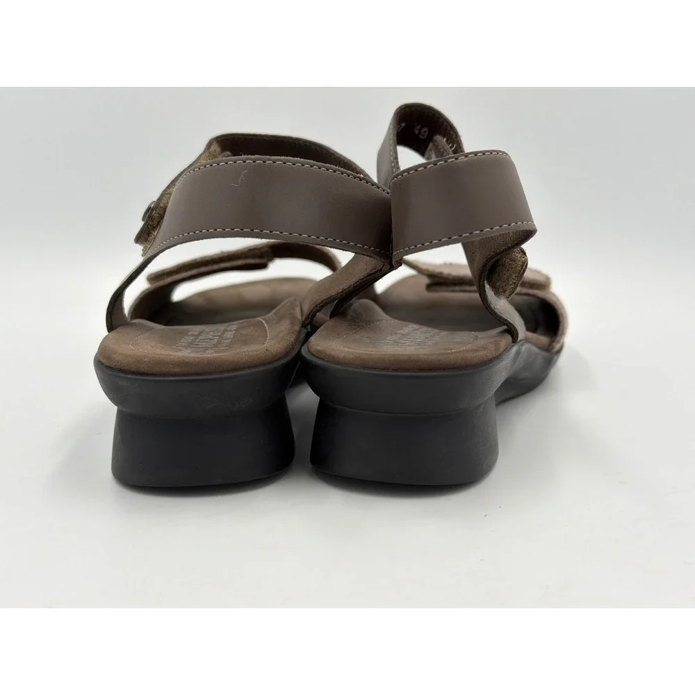 Mephisto brown material