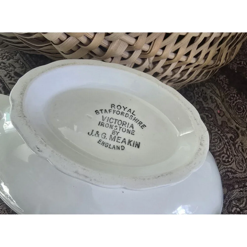 Royal Staffordshire Victoria Ironstone J&G Meakin Gravey Boat Green/ White VTG