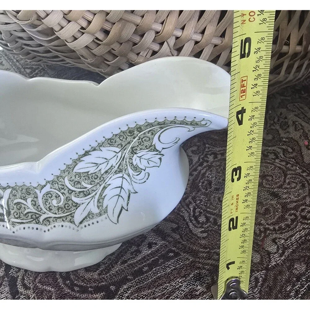 Royal Staffordshire Victoria Ironstone J&G Meakin Gravey Boat Green/ White VTG