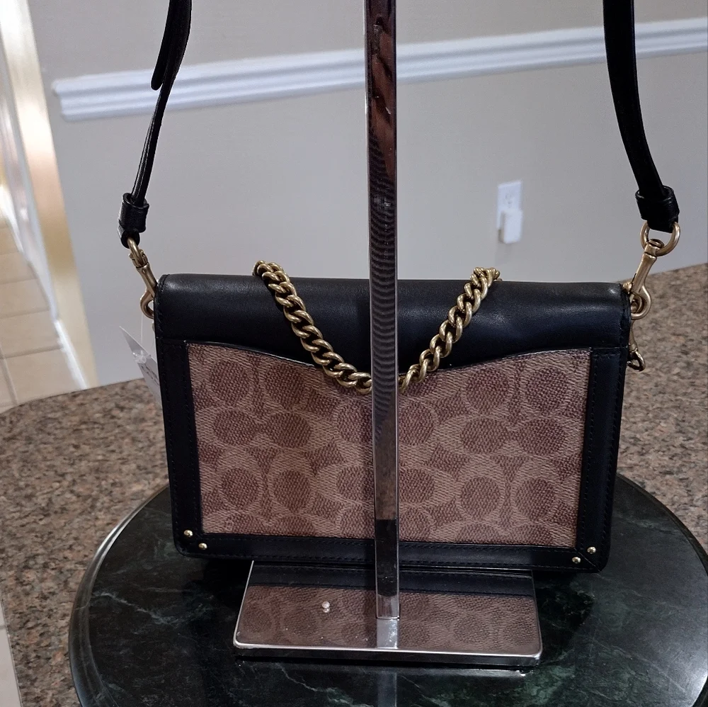 Coach new tag