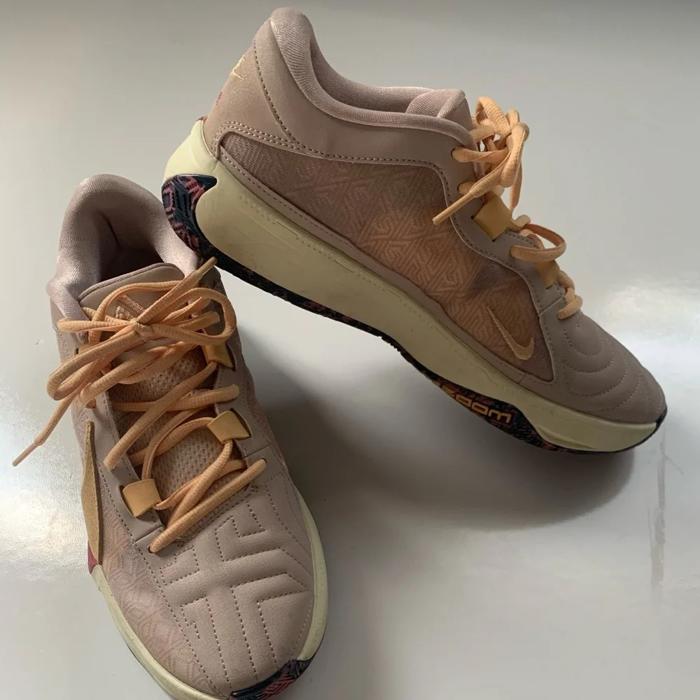 Nike shoes tan