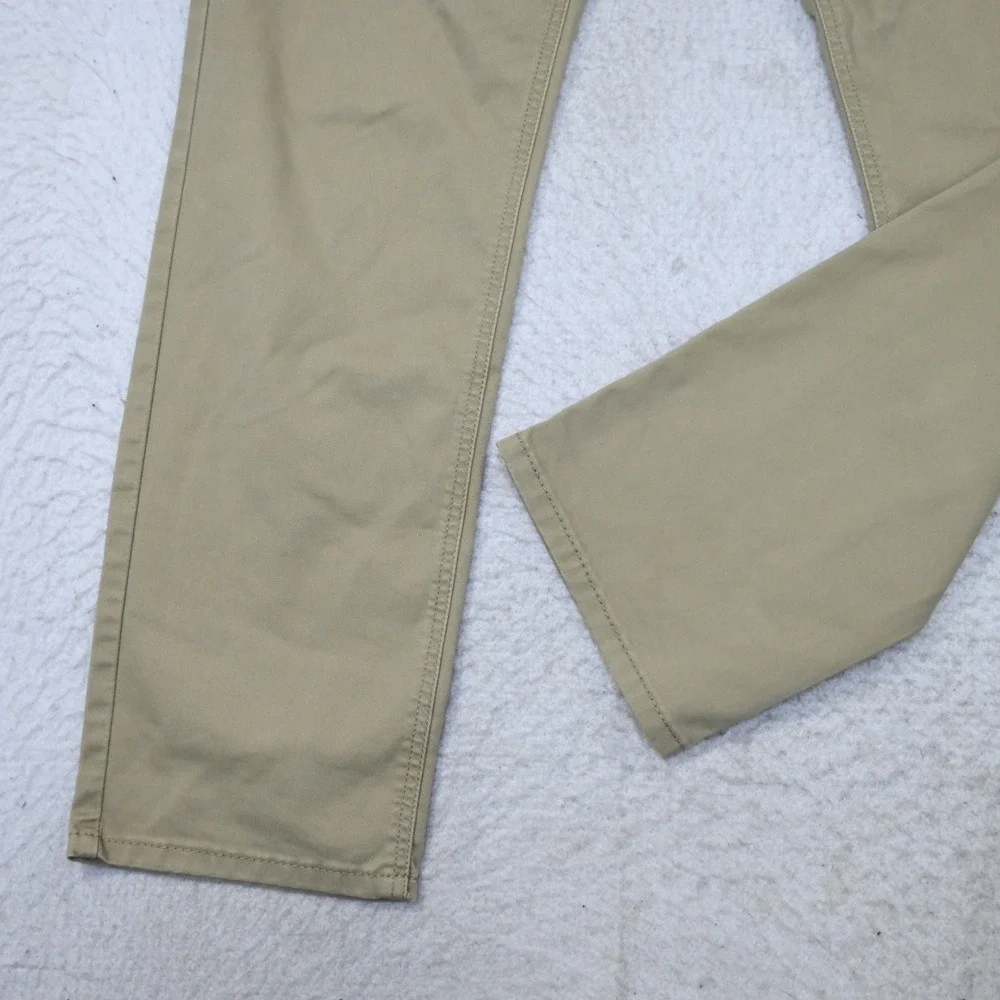 Levis waist 17