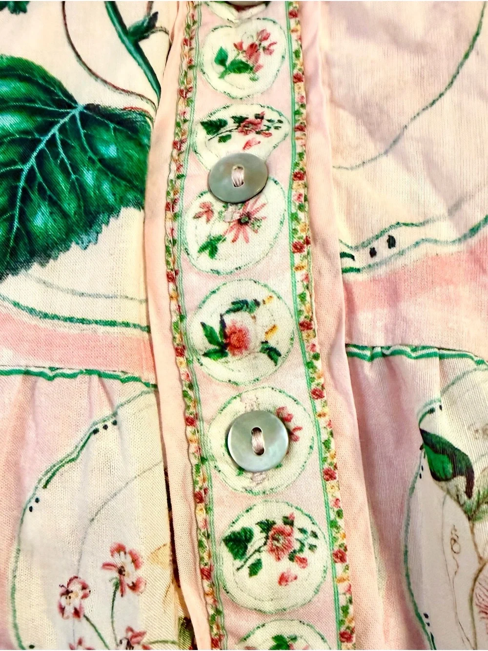 A Loves A light print feminine
