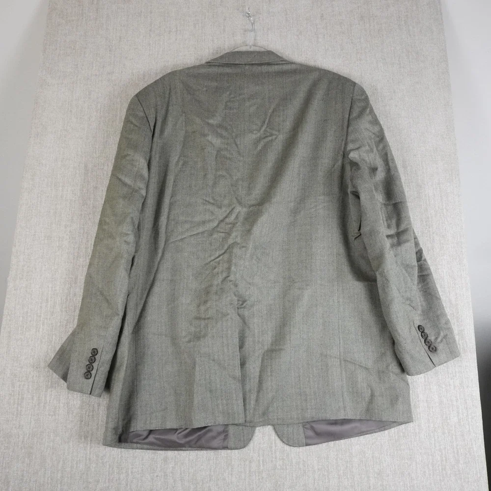 Lauren Ralph Lauren features herringbone