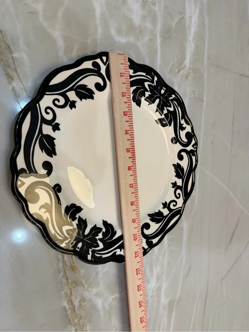 222 Fifth Damask Black & White Scalloped Floral Dinner Set of 2