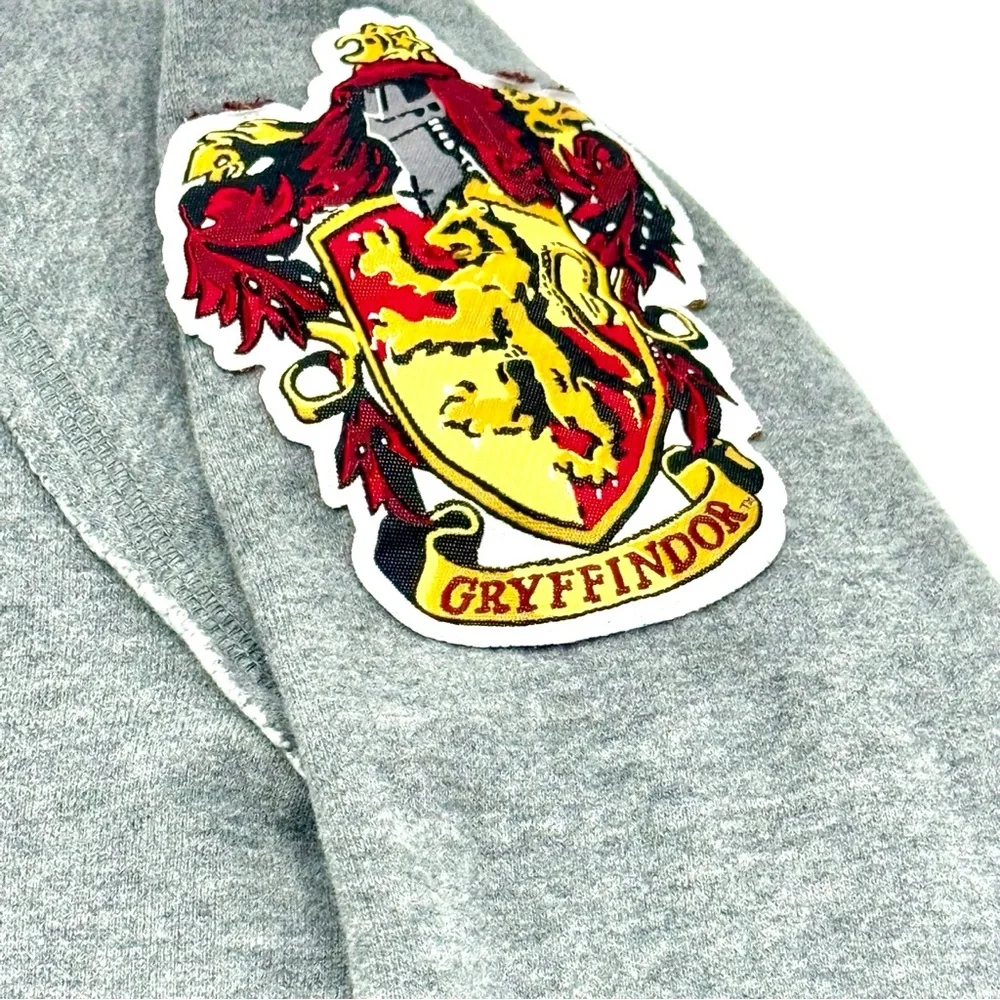 Harry‎ Potter Universal Studios Gryffindor Crew Neck Sweatshirt Grey Adult S