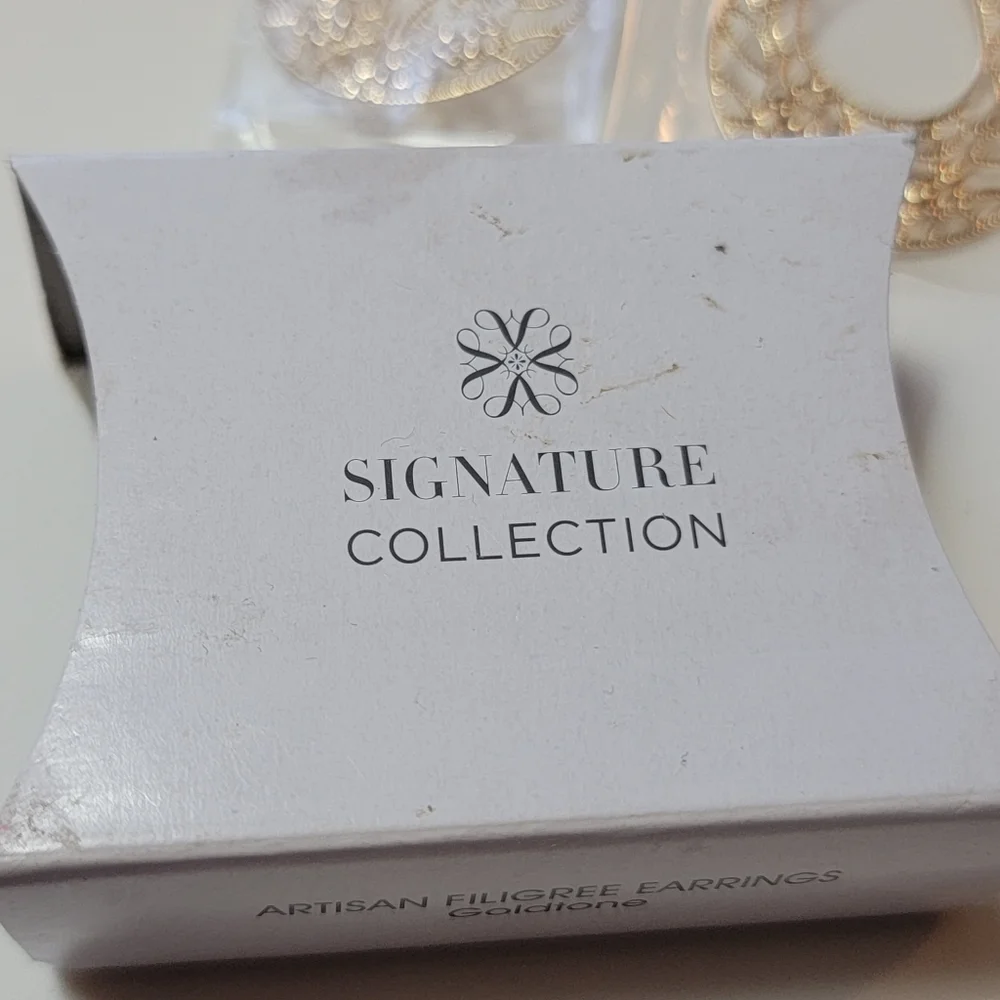 Avon 2016 signature