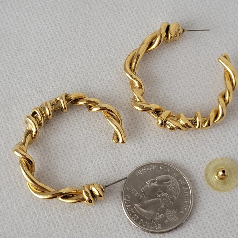 N/A hoop earrings