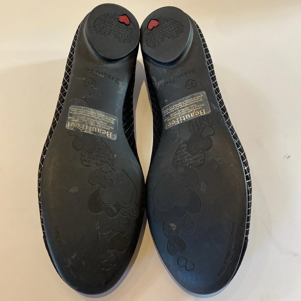 BeautiFeel Black & Gold Suede Leather Medallion Ballet Flats Size 6.5 (37)