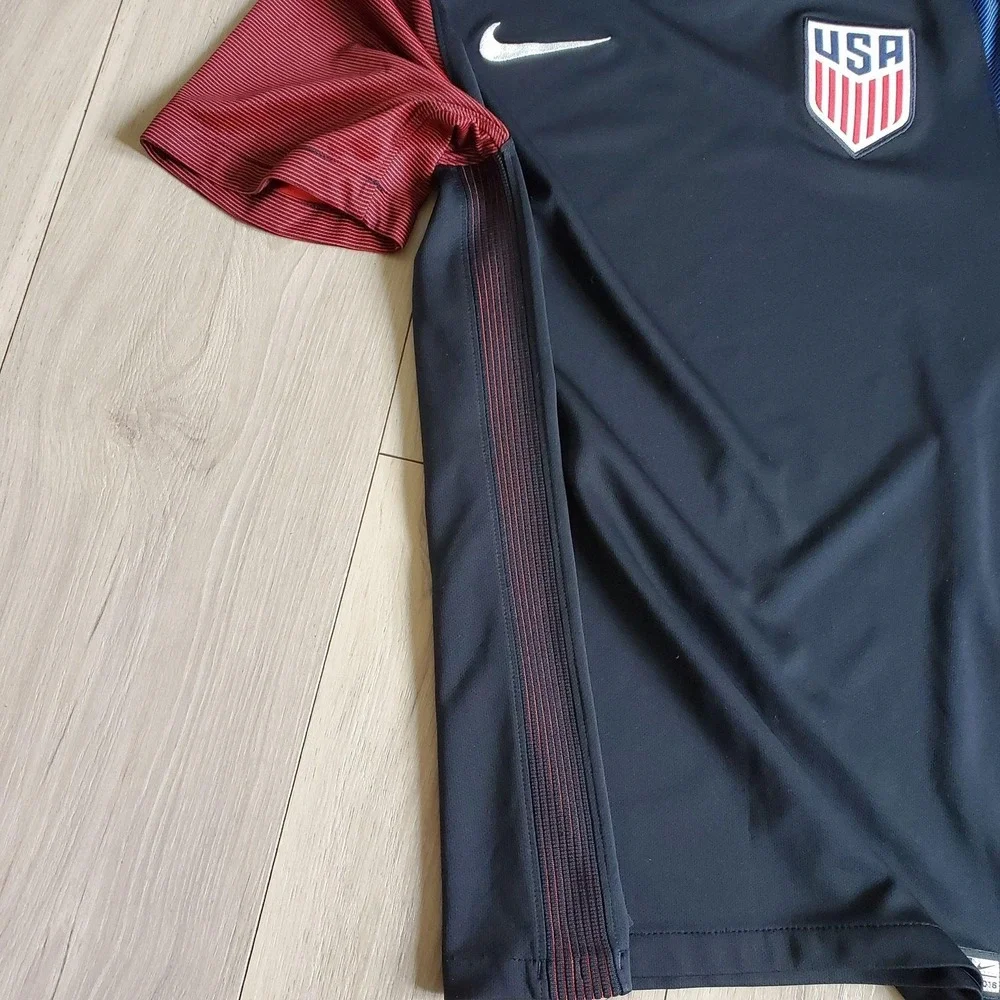 Nike pre owned