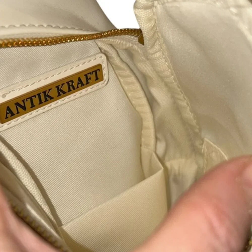 antik craft cross adventures hands