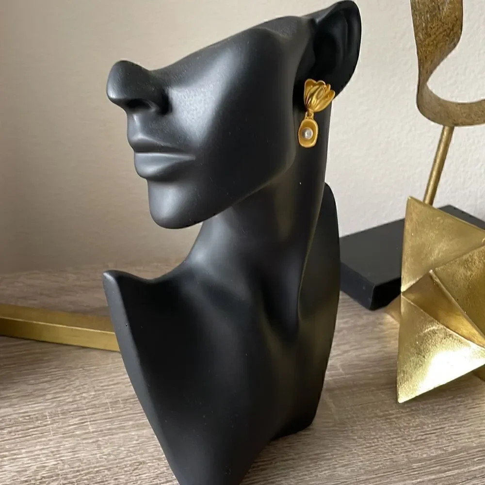 Anthropologie vintage style