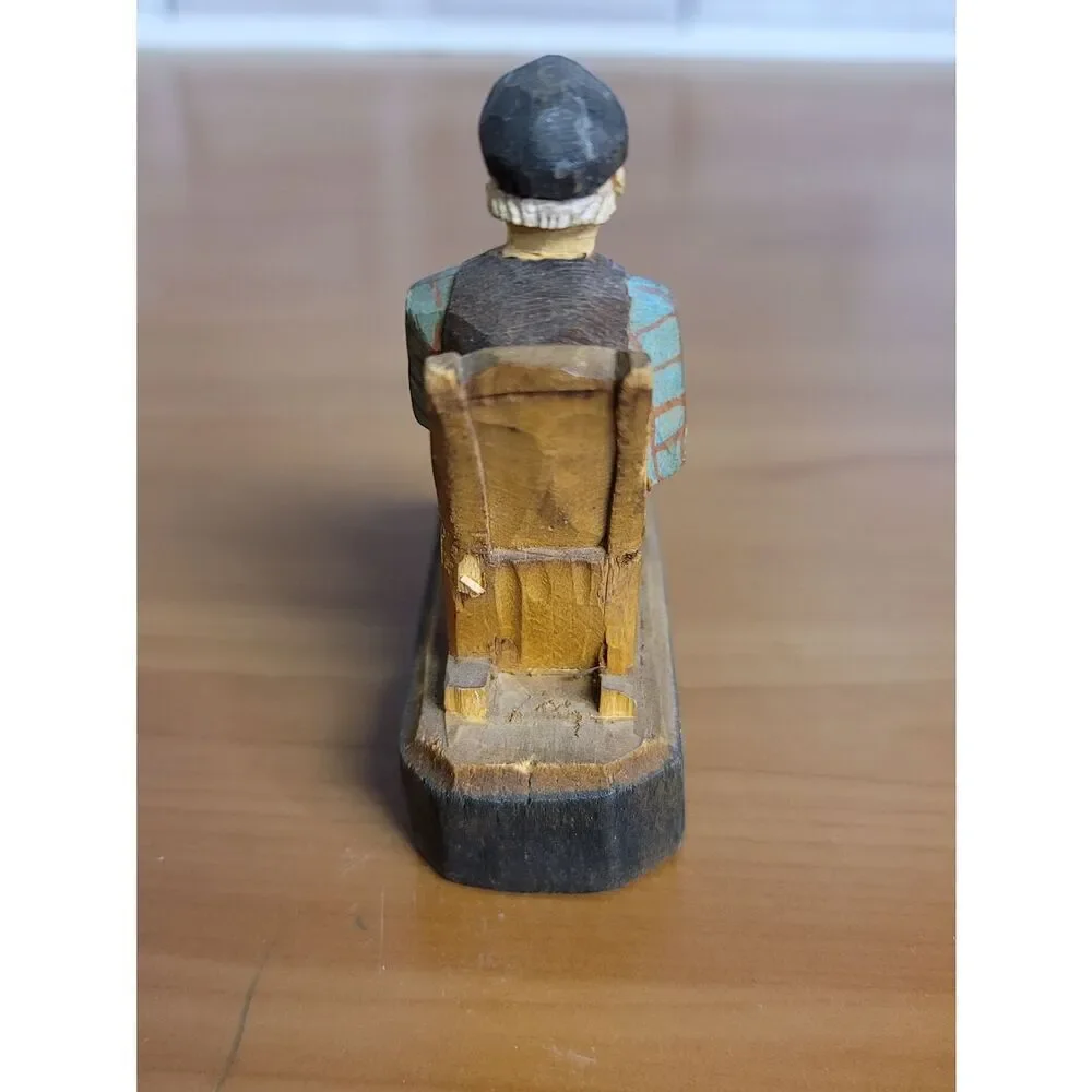 No Brand figurine display wooden