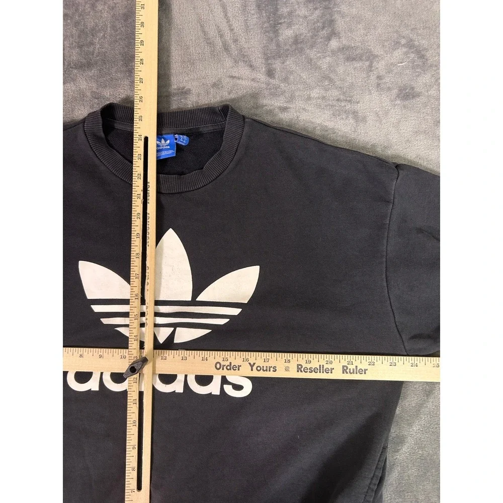 adidas trefoil logo