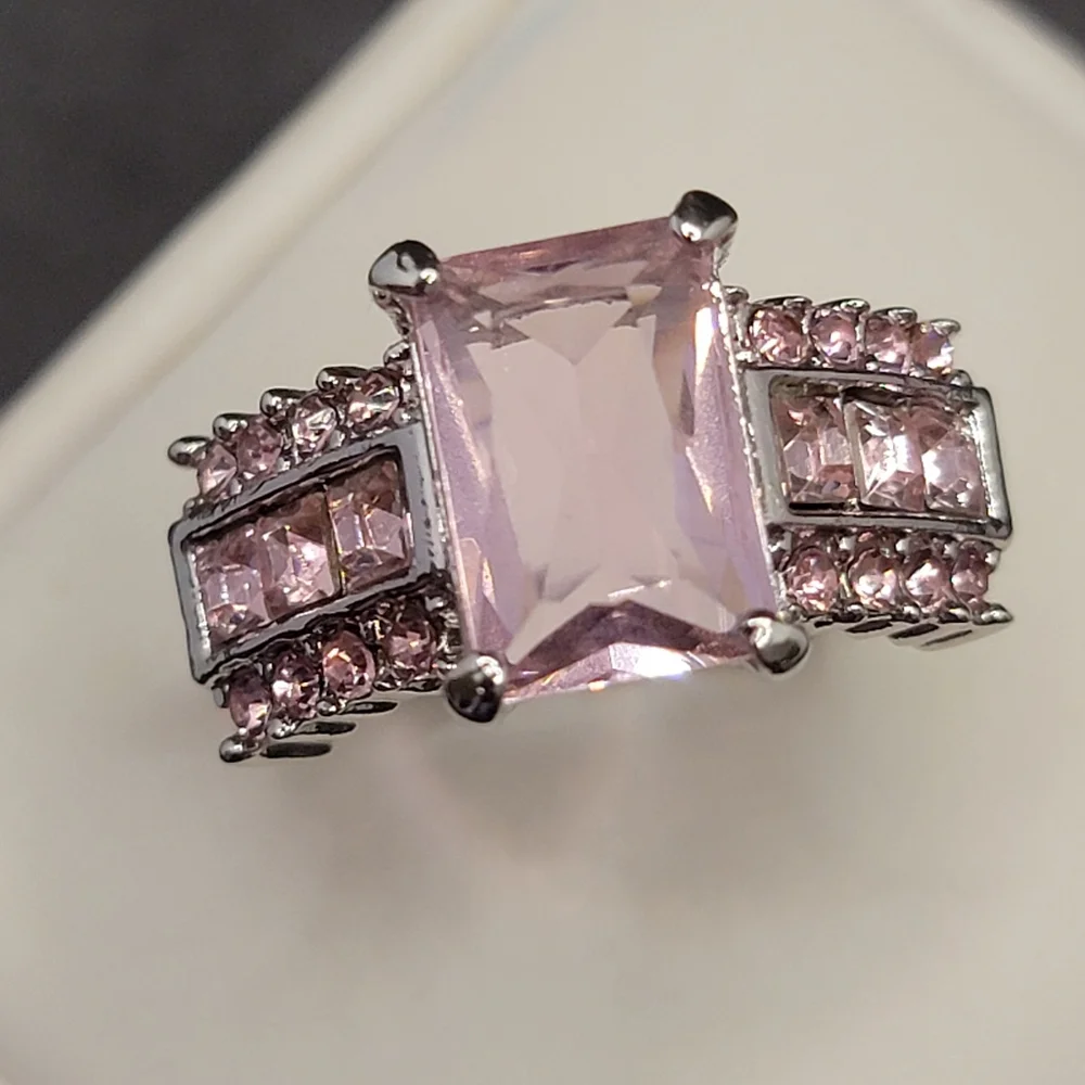 Ring simulated stones