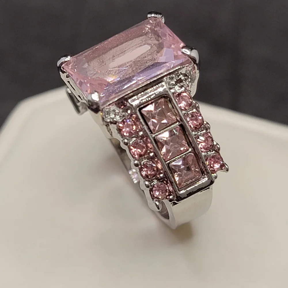 Ring simulated stones