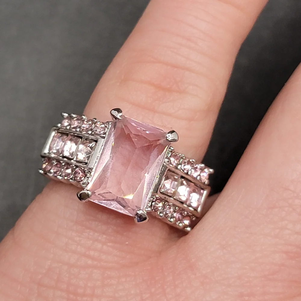 Ring simulated stones