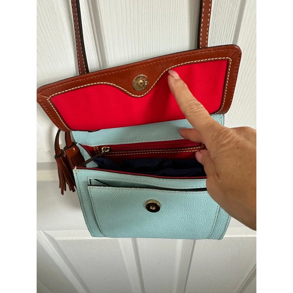 Dooney & Bourke this gorgeous