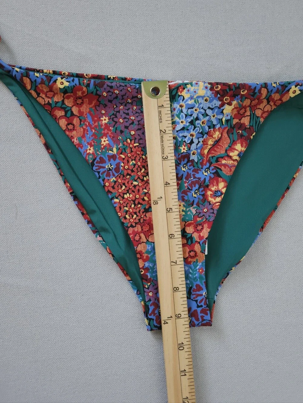 Onia kate string