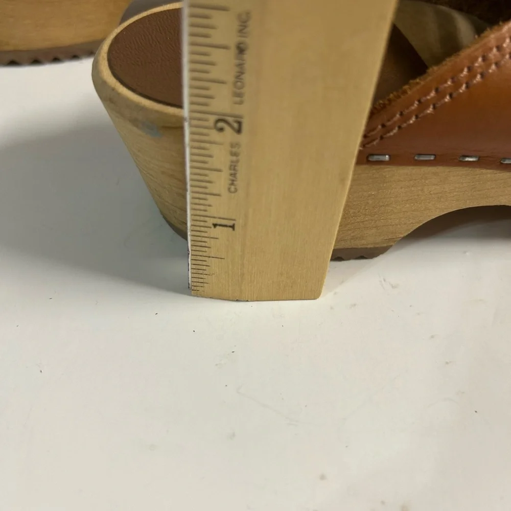 MIA wooden leather