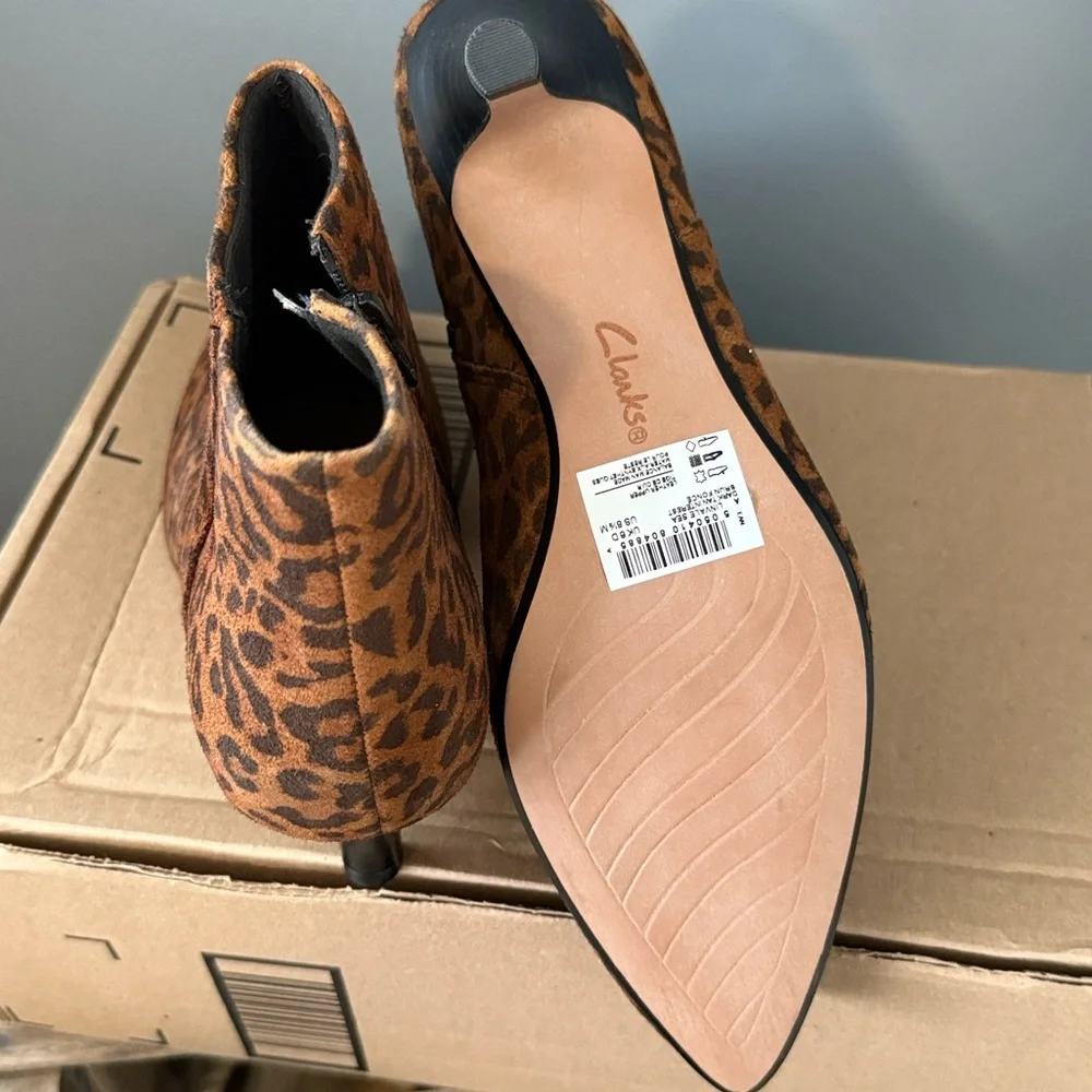 Clarks opening composition leopard