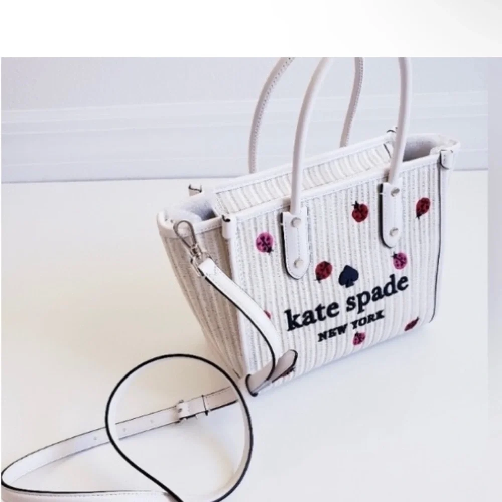 kate spade reposhing this