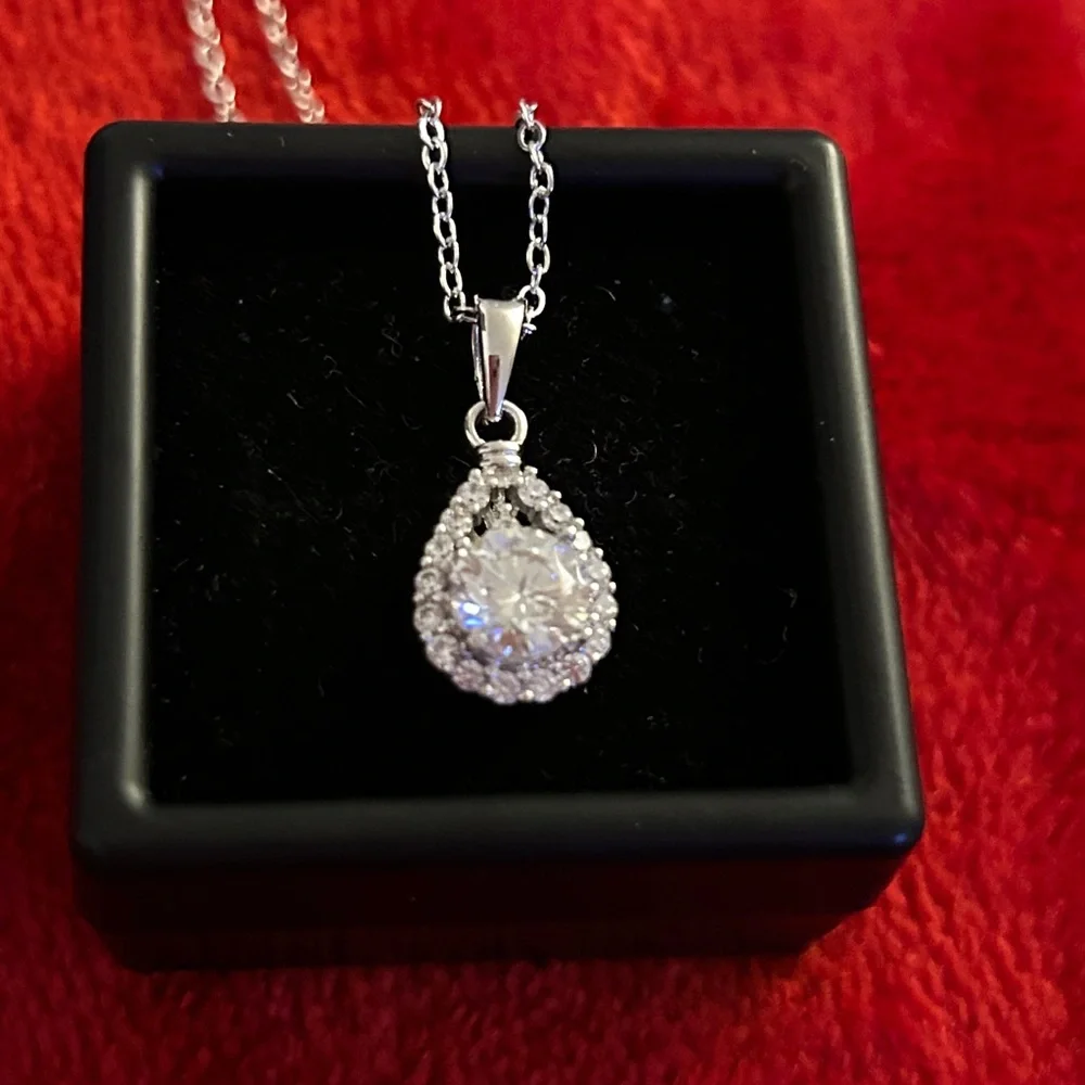 Luxury 1.0‎ carat Moissanite diamond Pendant Necklace