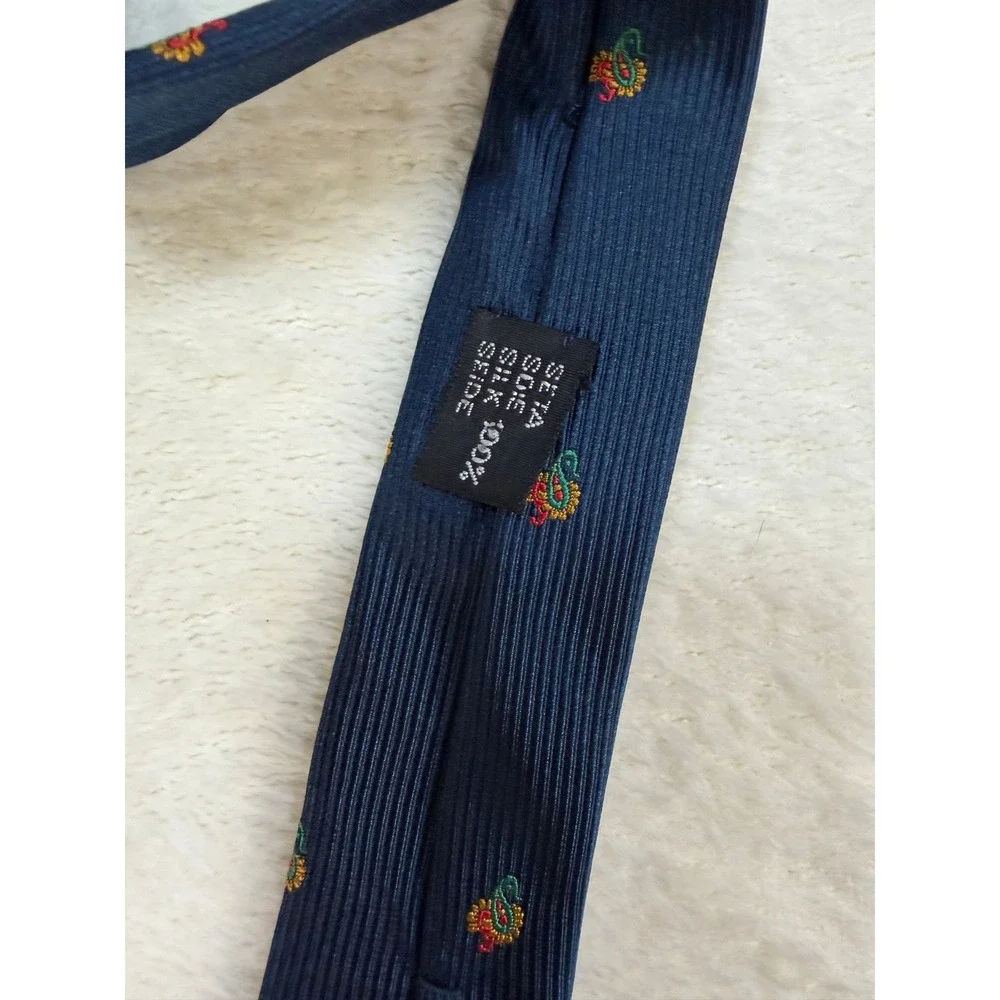 Triminghams embroidered necktie vibrant
