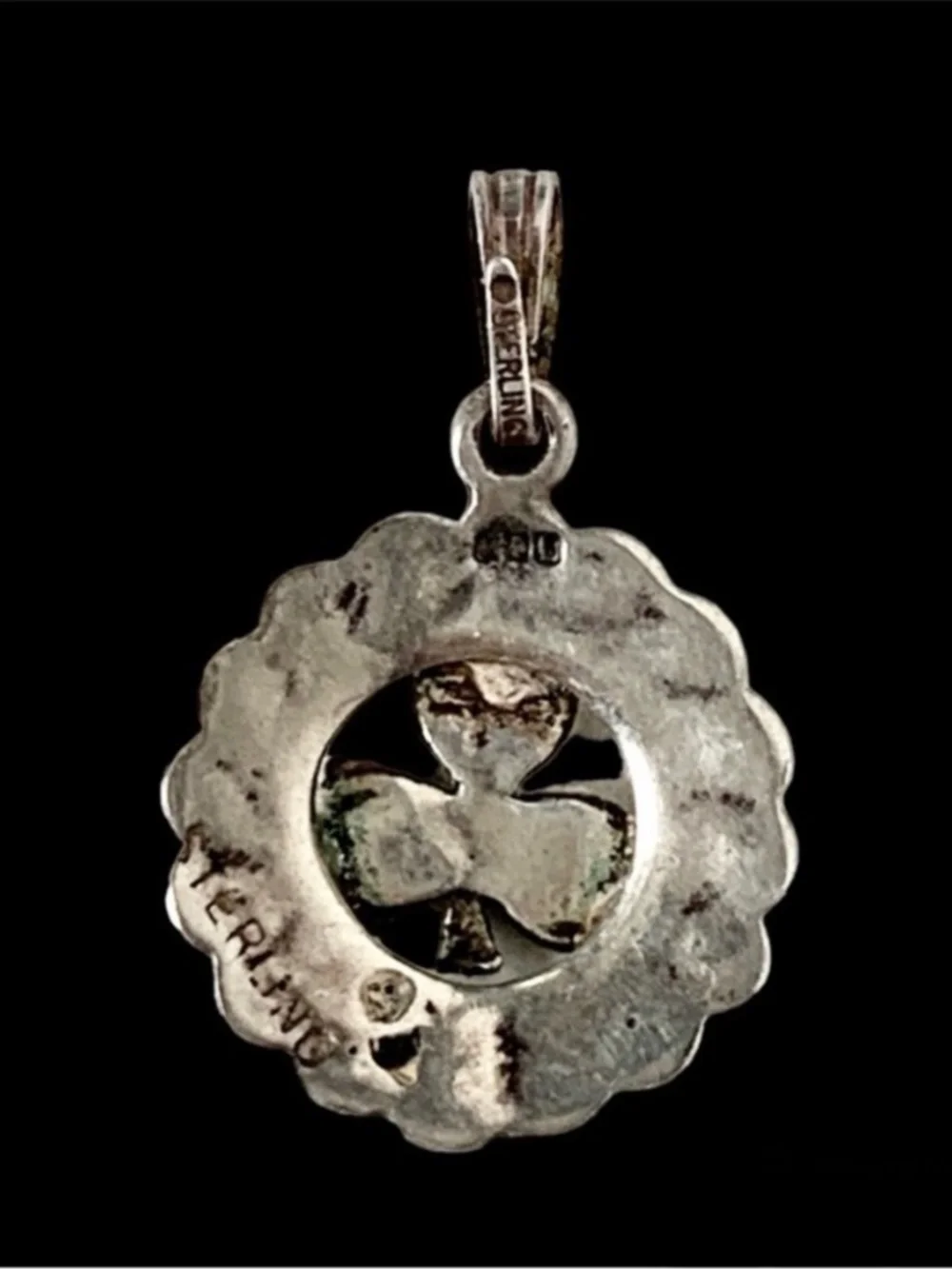Unbranded great clover pendant