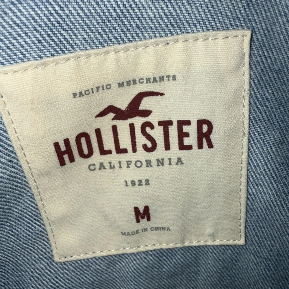 Hollister has small