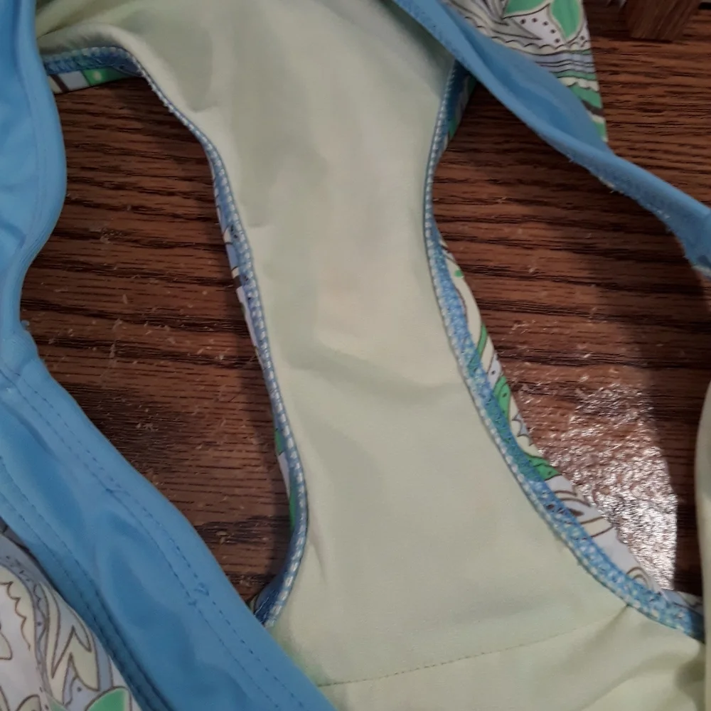 Athleta be sure