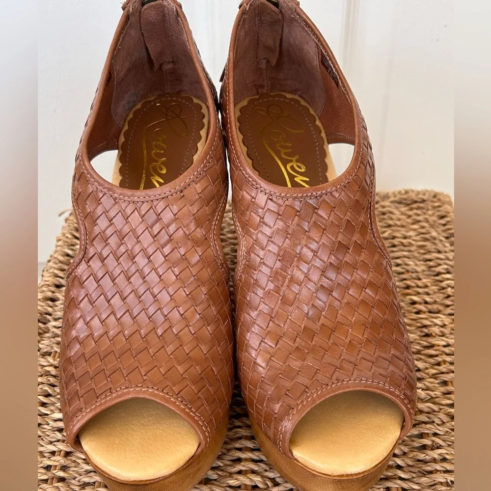 Rowen Wooden Wedges Back Zip‎ Size 8M